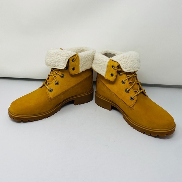 NEW**TIMBERLAND*Jayne Boots**US 6, 7, 9.5**$160 - Picture 5 of 7